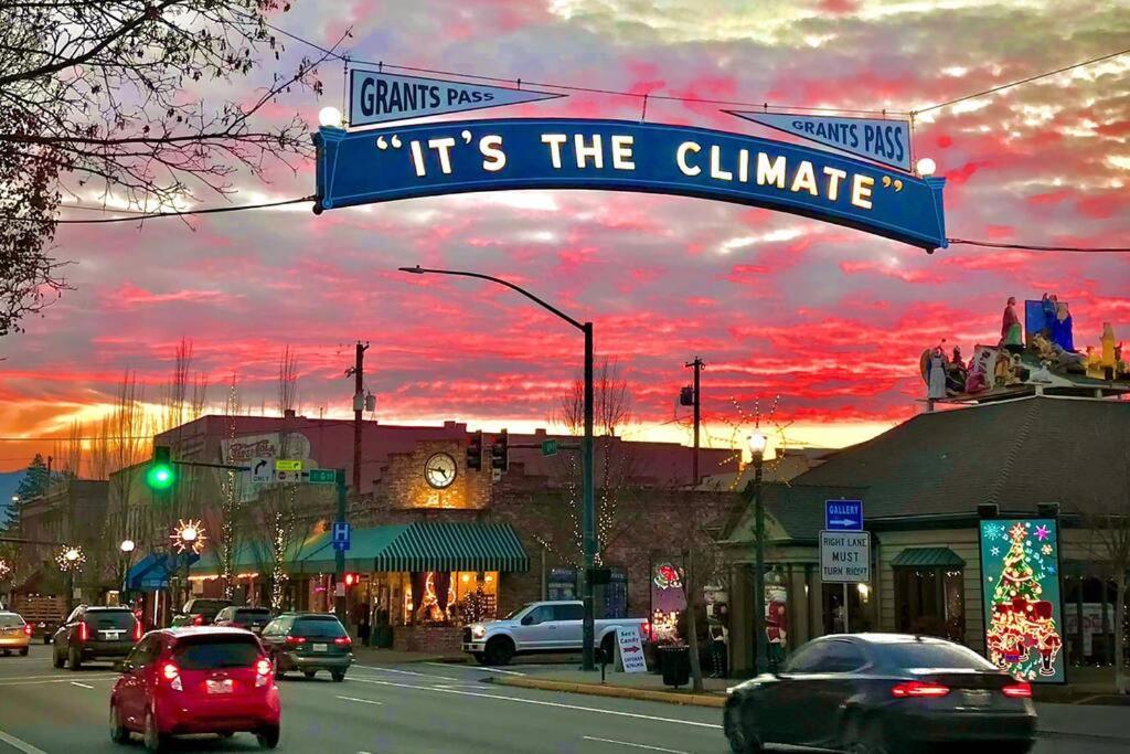 Bear Mountain - Suite 1 Grants Pass Exteriör bild